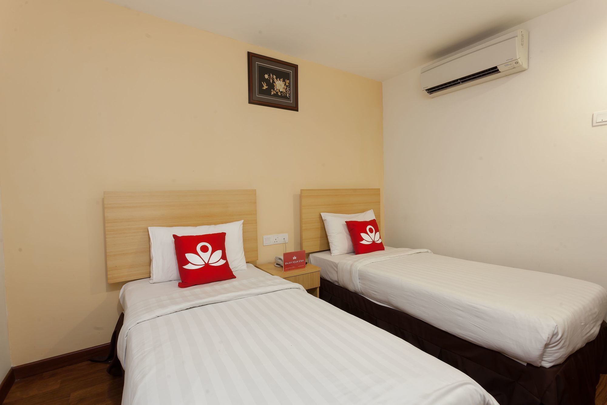 Zen Rooms Opposite Ymca Kuala Lumpur Exterior foto